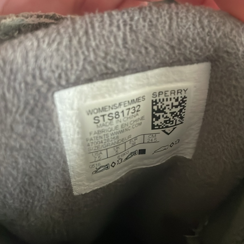 Sperry - Picture 3 of 4